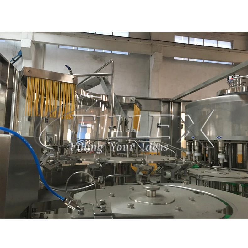 Monoblock drinkwater vulmachine productielijn
